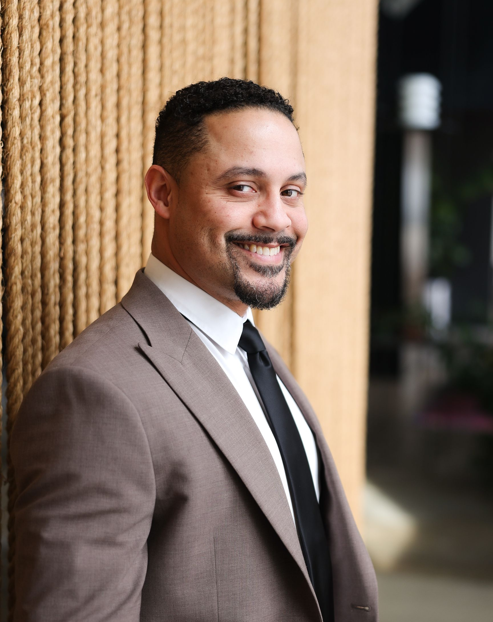 A house icon in a circle on a white background.