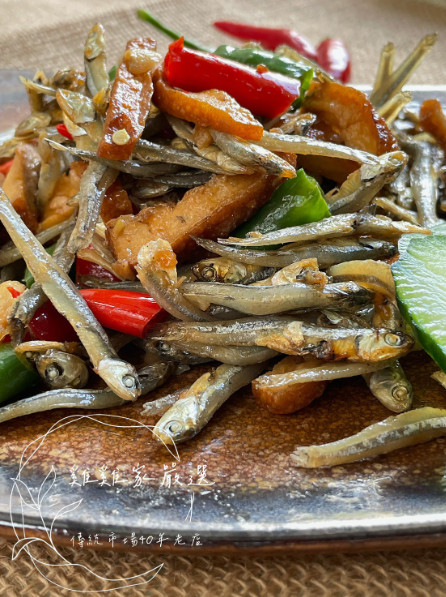 美味雞肉店 | 雞雞家 | 桃園 - 品味極致美味的雞肉料理 | 香辣小魚豆干