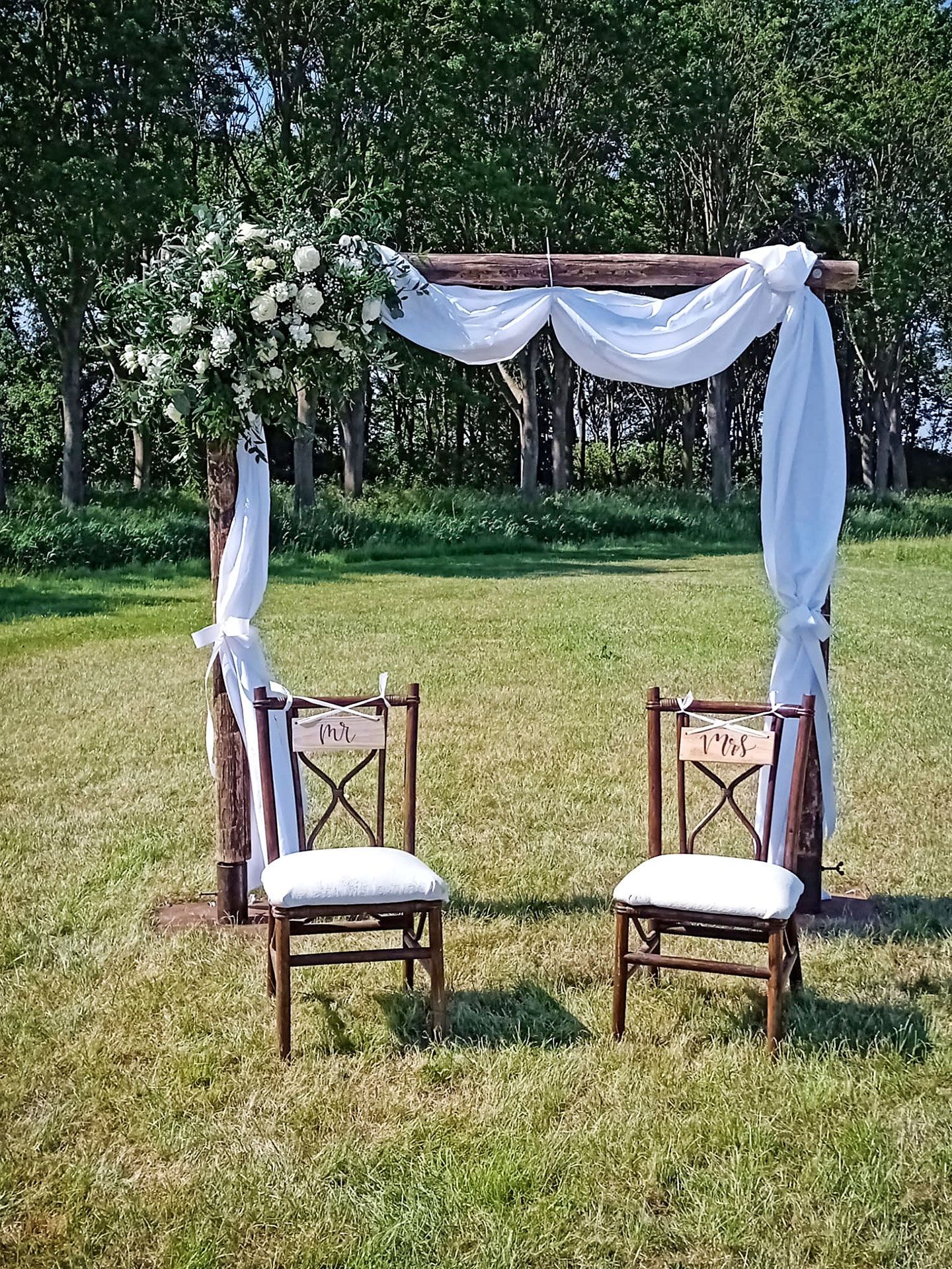 Bloemennis aankleding en decoratie