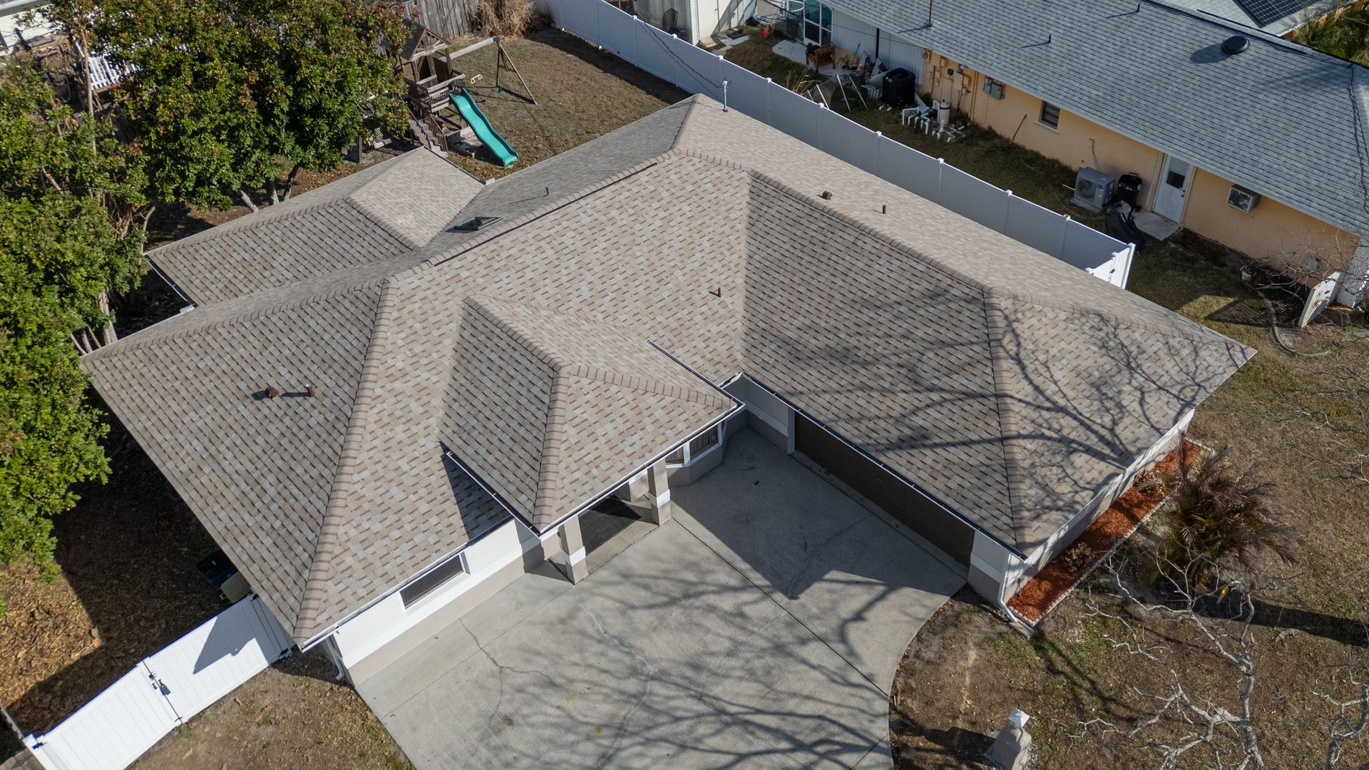 Residential asphalt shingle roofing service in Melbourne, FL