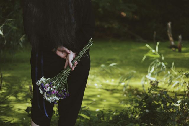 Tips for Dressing Respectfully for Funerals and Memorials