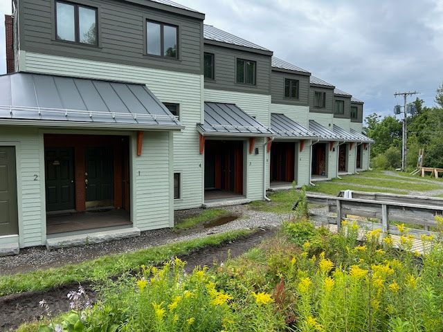 Professioanlly installed seamless rain gutters in New Hampshire