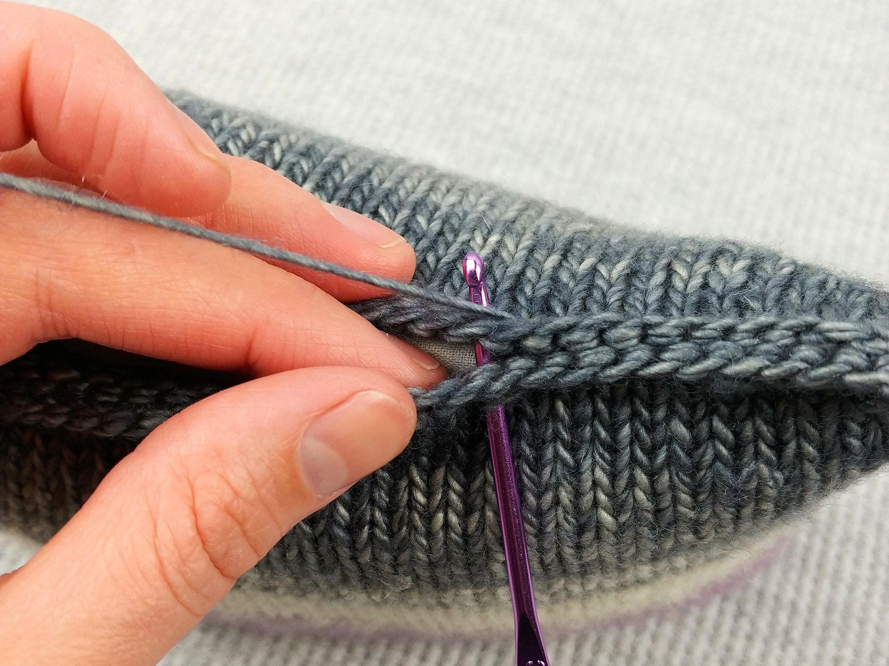 crochet slip stitching yarnsketch pillow closed