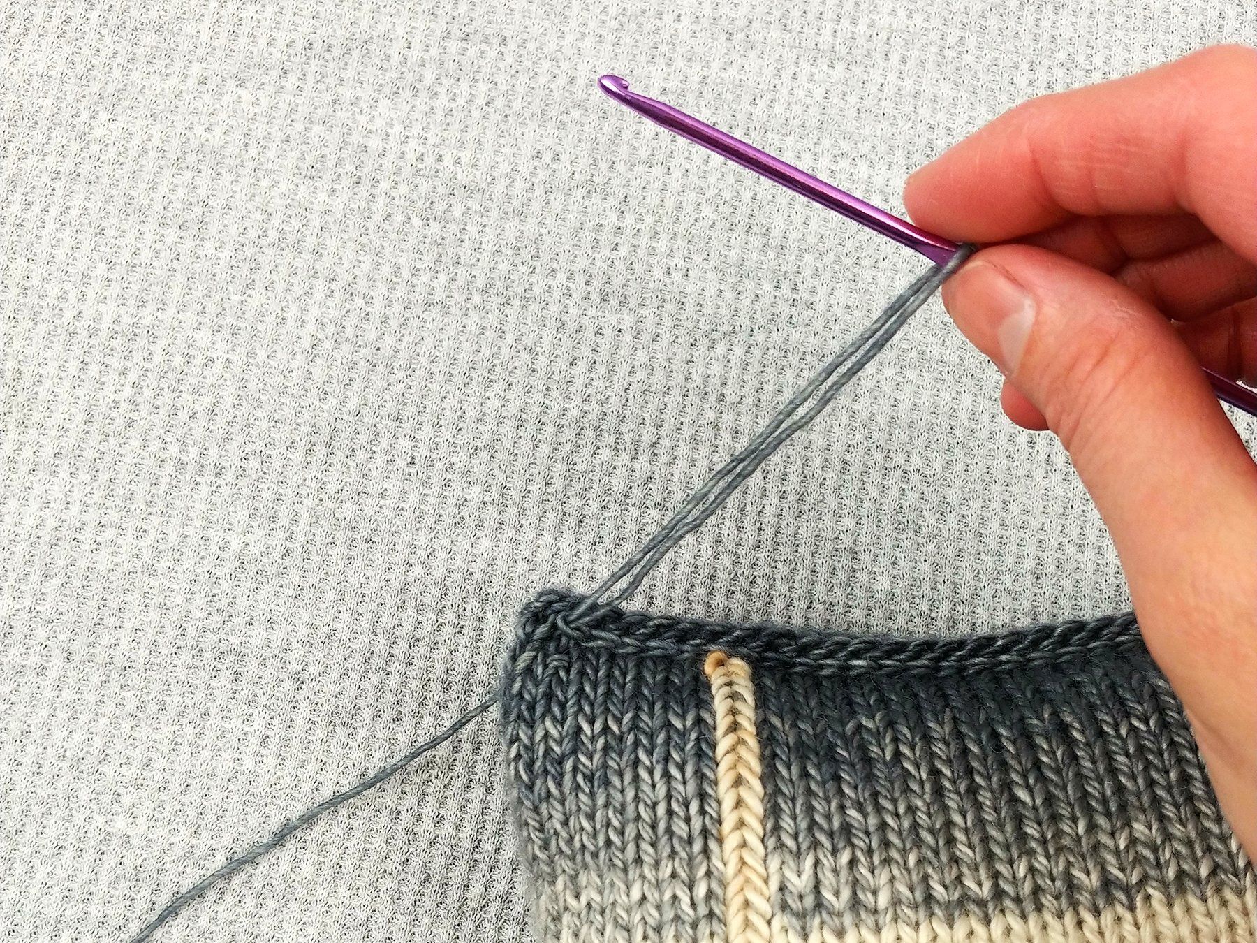 crochet slip stitch seaming yarnsketch pillow opening