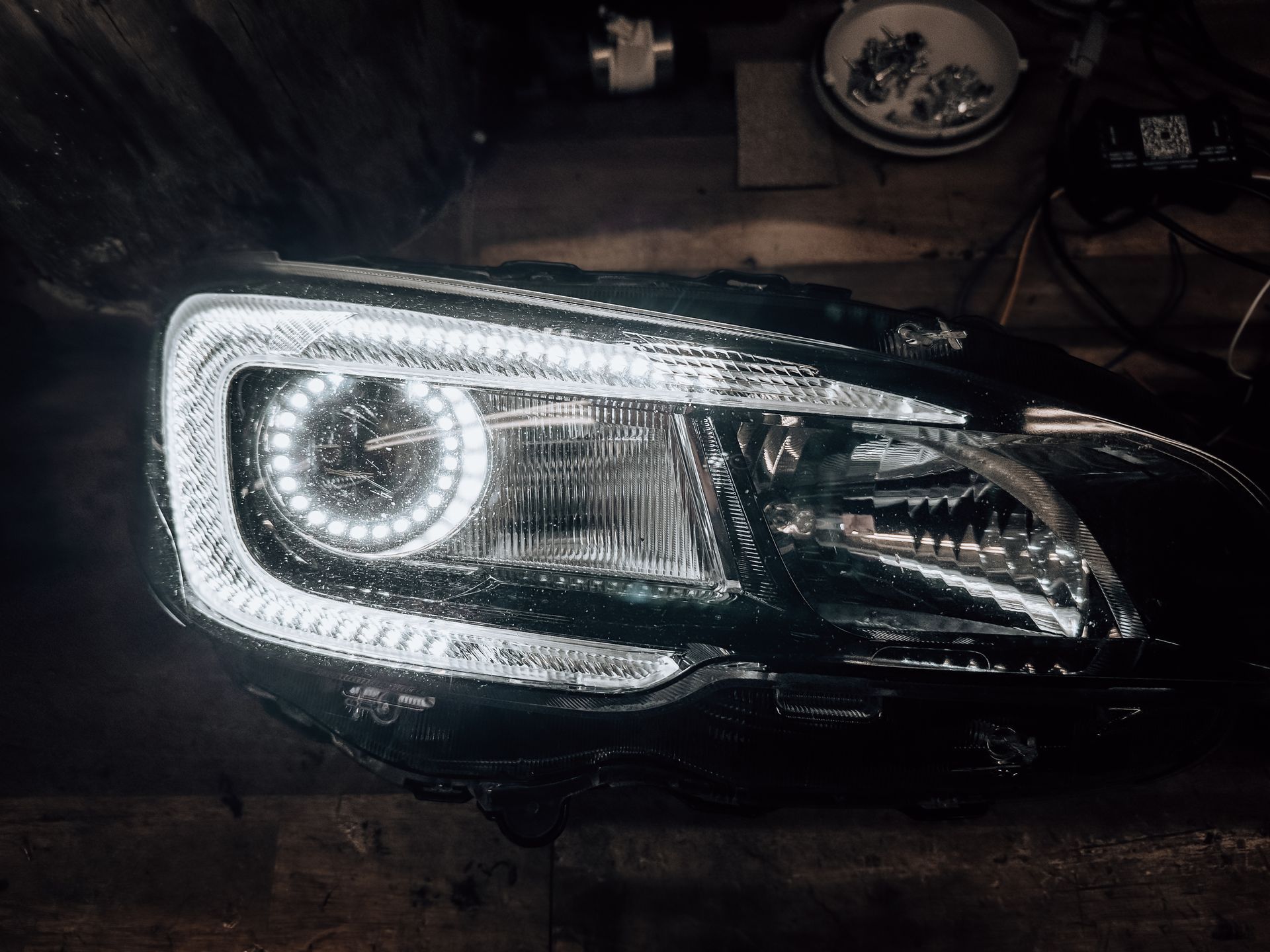 Subaru - RGB Halos, RGB C-Light, Gloss Black