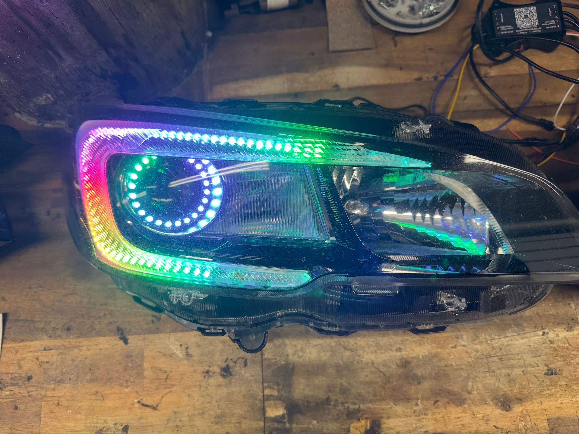Subaru - RGB Halos, RGB C-Light, Gloss Black