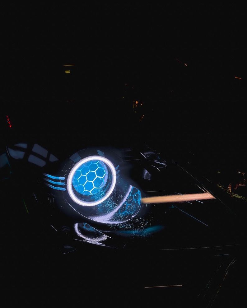 Nissan 350z (facelift) - Gloss Black, Switchback Halos, Switchback Strip, Honeycombed Etched Lens, RGB Demon Eyes 