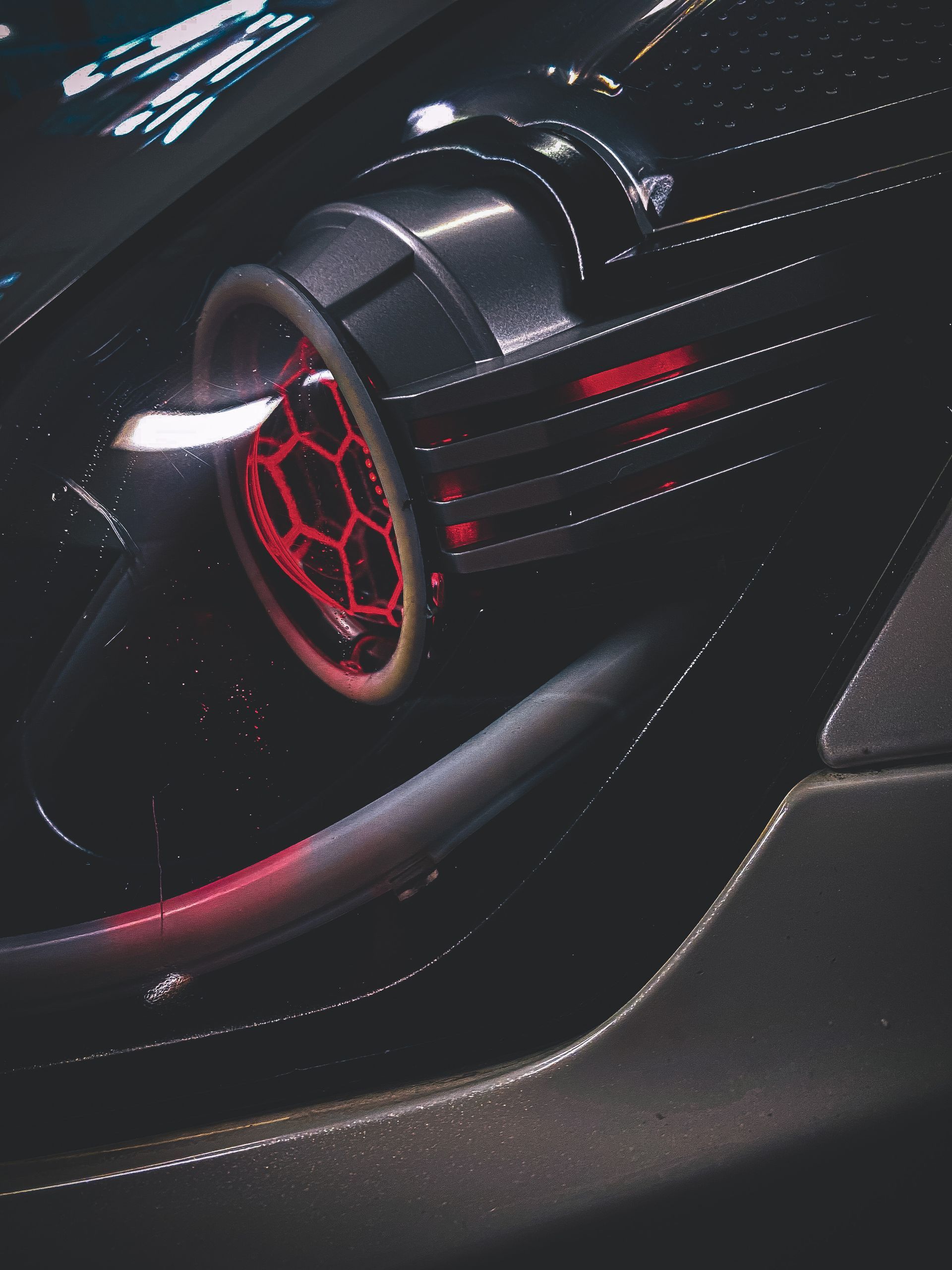 Nissan 350z (facelift) - Gloss Black, Switchback Halos, Switchback Strip, Honeycombed Etched Lens, RGB Demon Eyes 