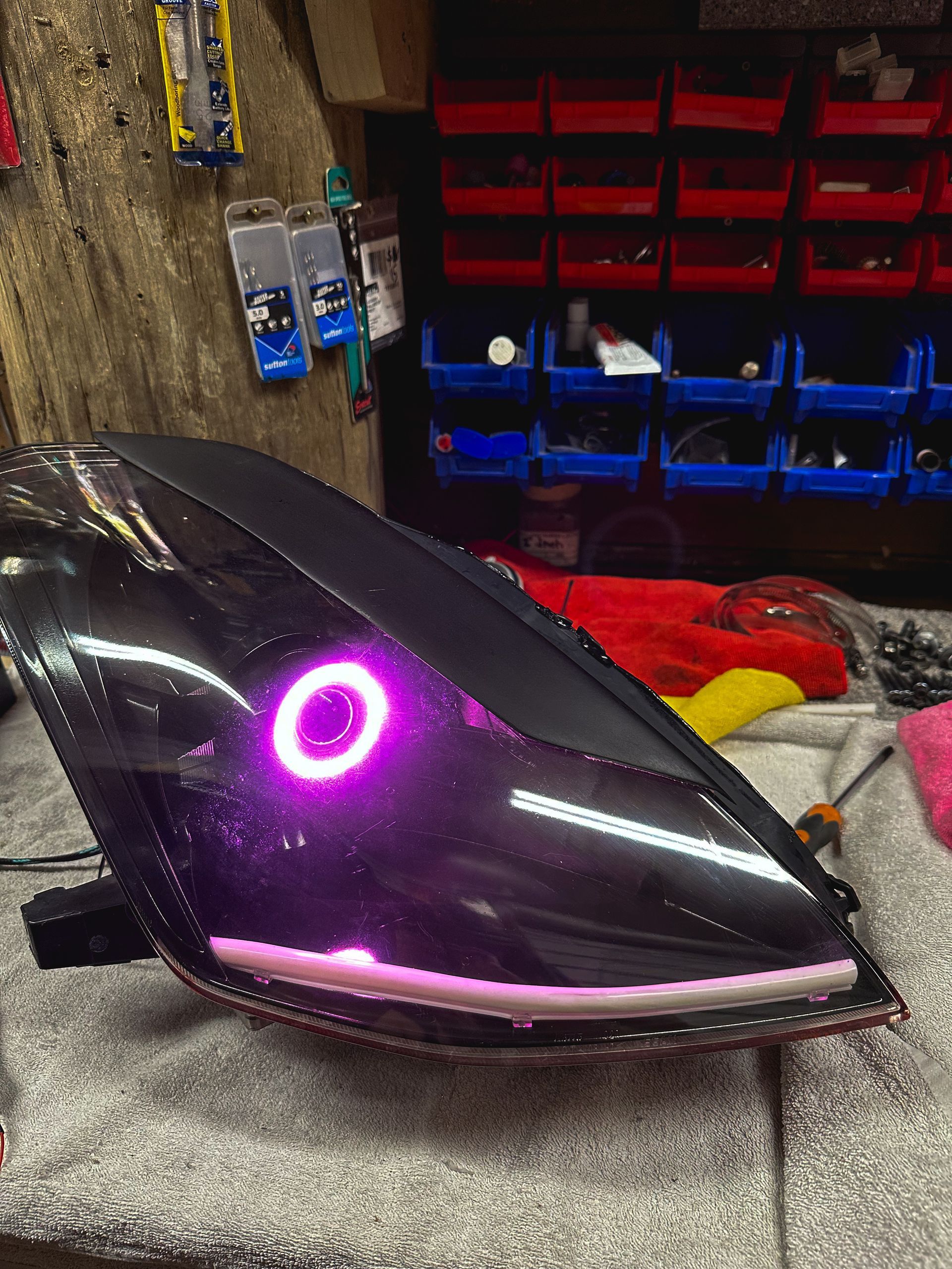 Nissan 350z (Pre-Facelift) - RGB Halos, Gloss Black