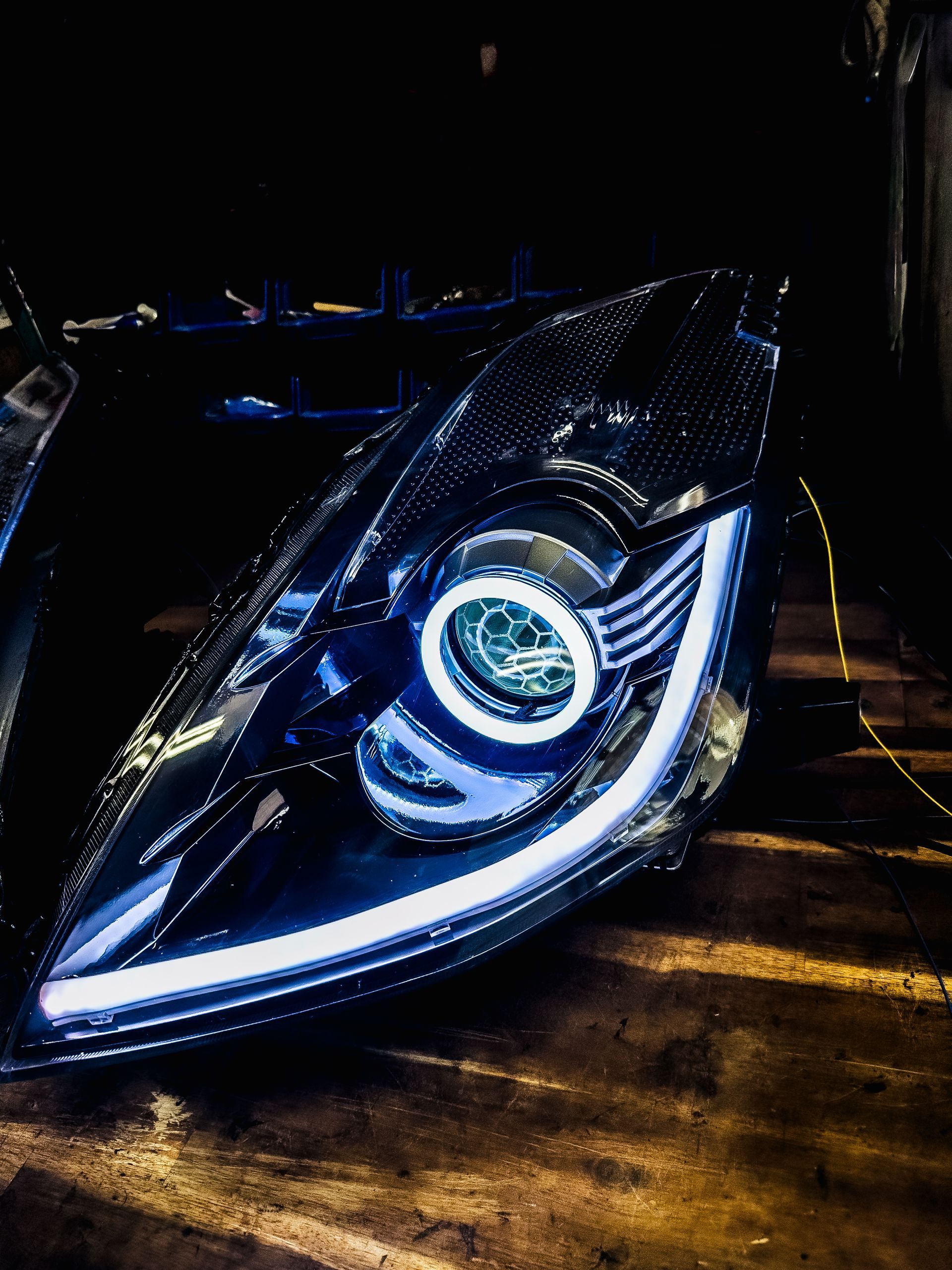 Nissan 350z (facelift) - Gloss Black, RGB Halos, RGB Strip, RGB Demon Eyes, Honeycombed etched lens 