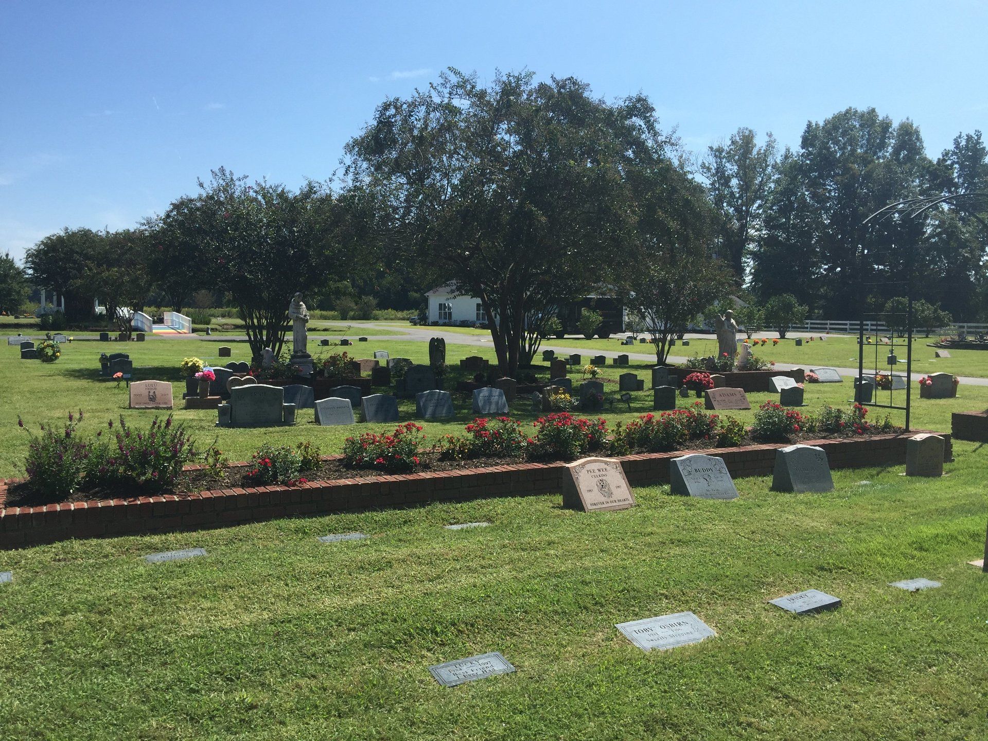 Dixie Memorial Pet Gardens 12