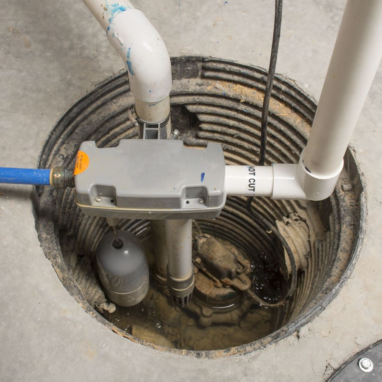 A drain with a pipe that says nt cup on it