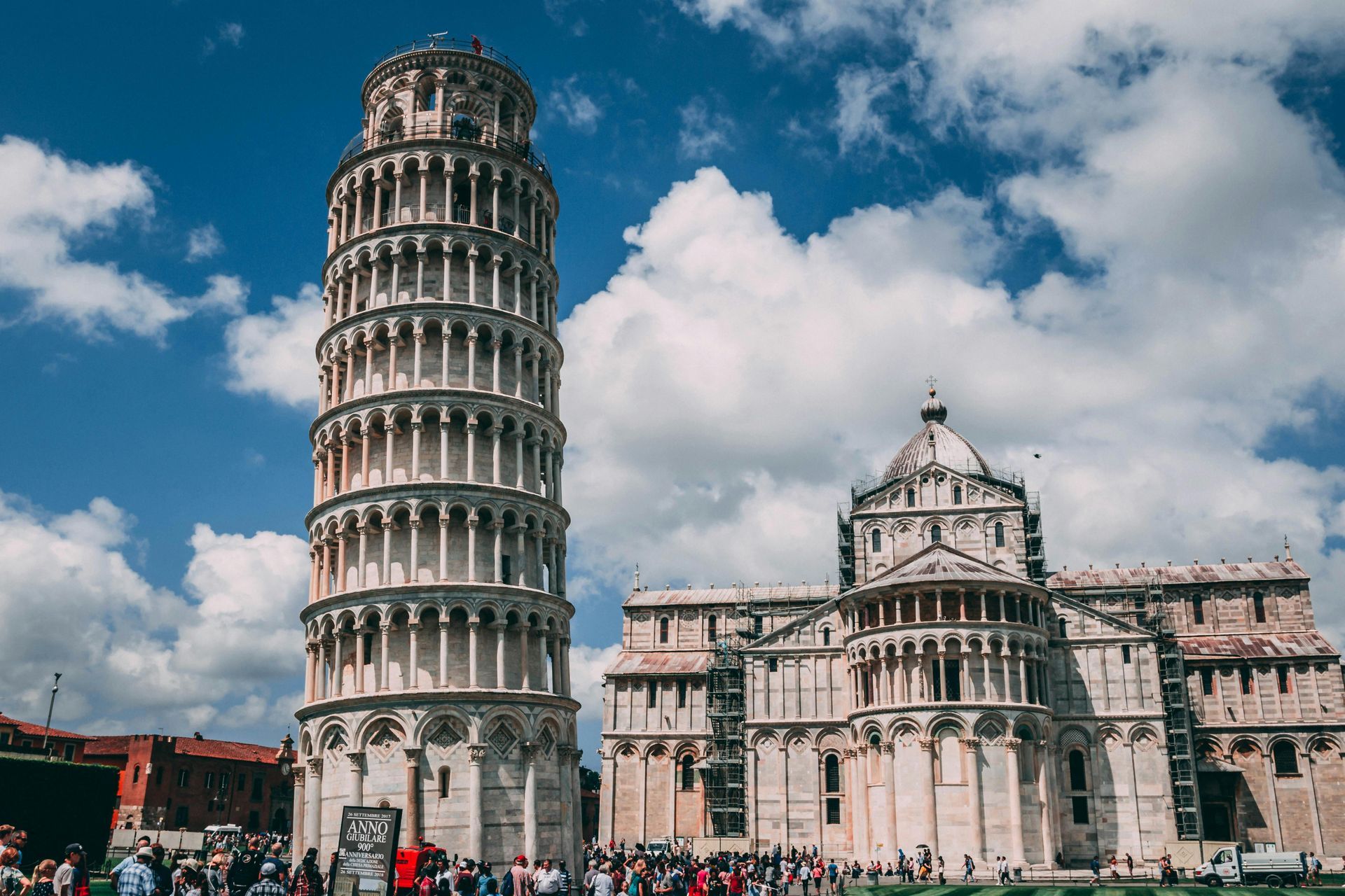 Private Transfer from Florence to Cinque Terre with stop in Pisa