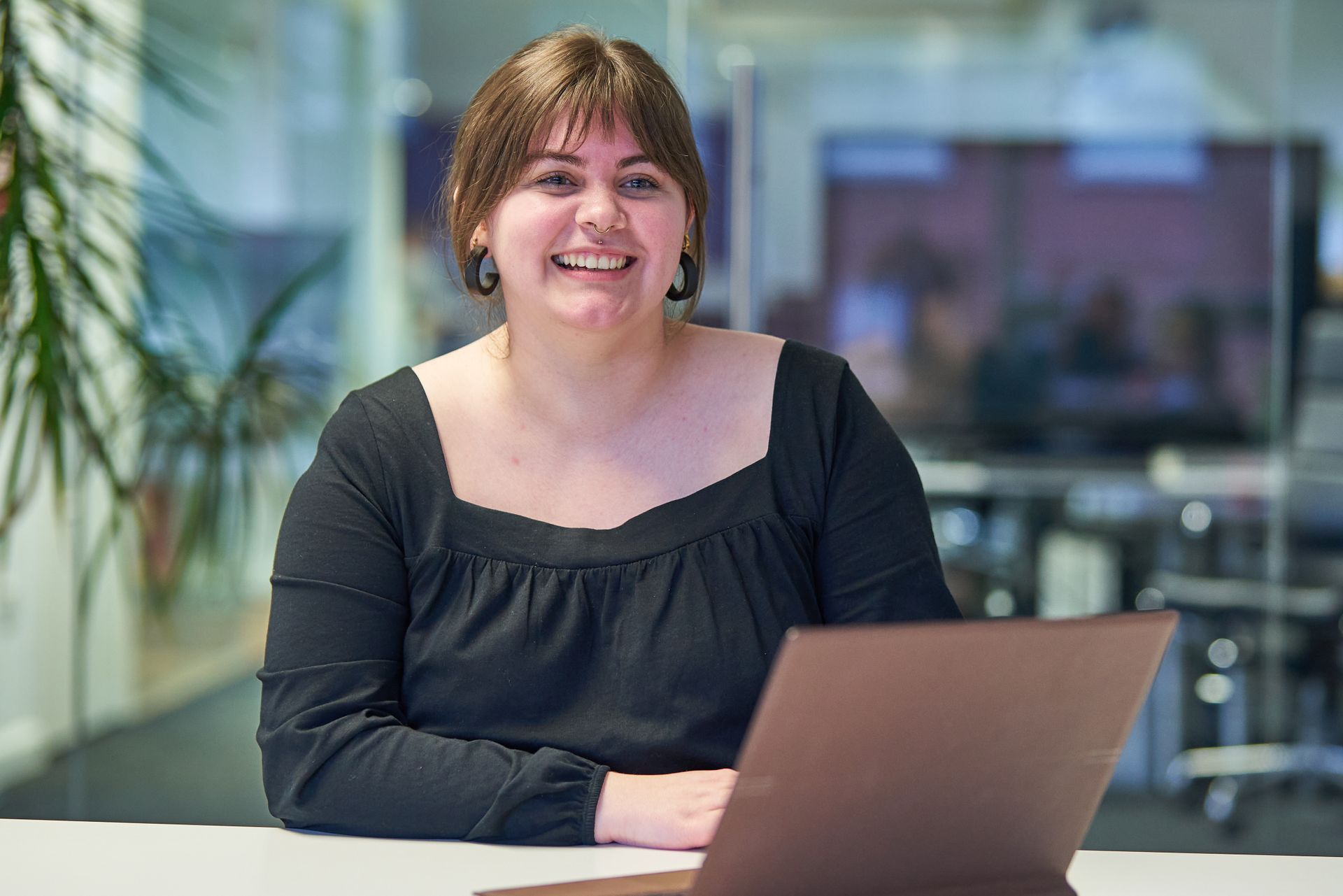 Dominique Howe, Assistant Broker