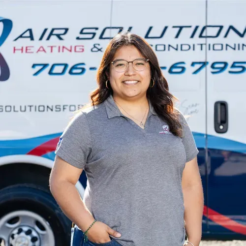 Lidia pinneda - office manager