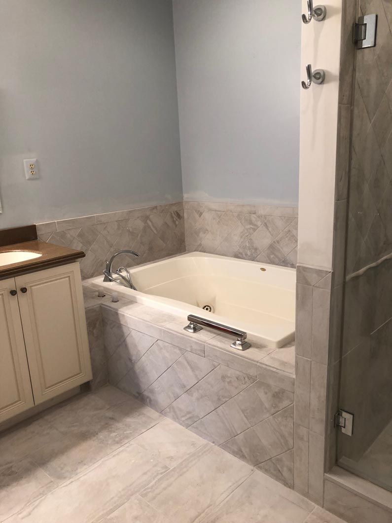 Bathroom With Tub