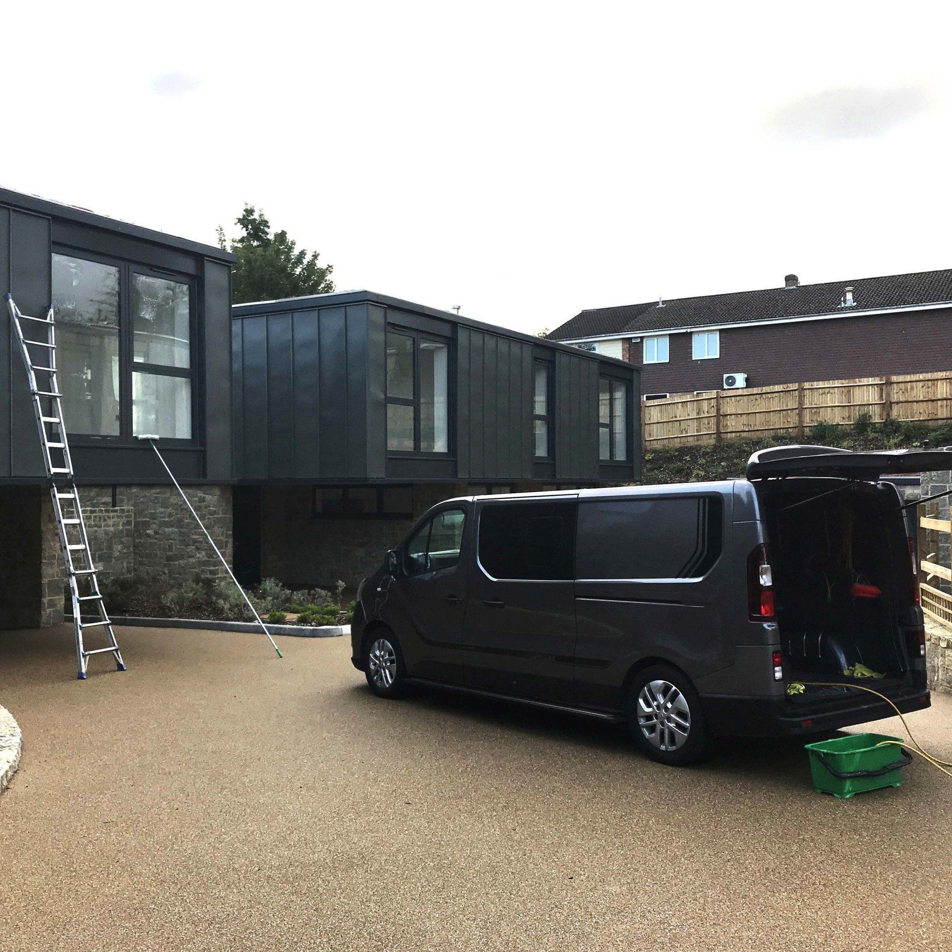 New build window clean to 5 luxuary new homes in Sevonoaks