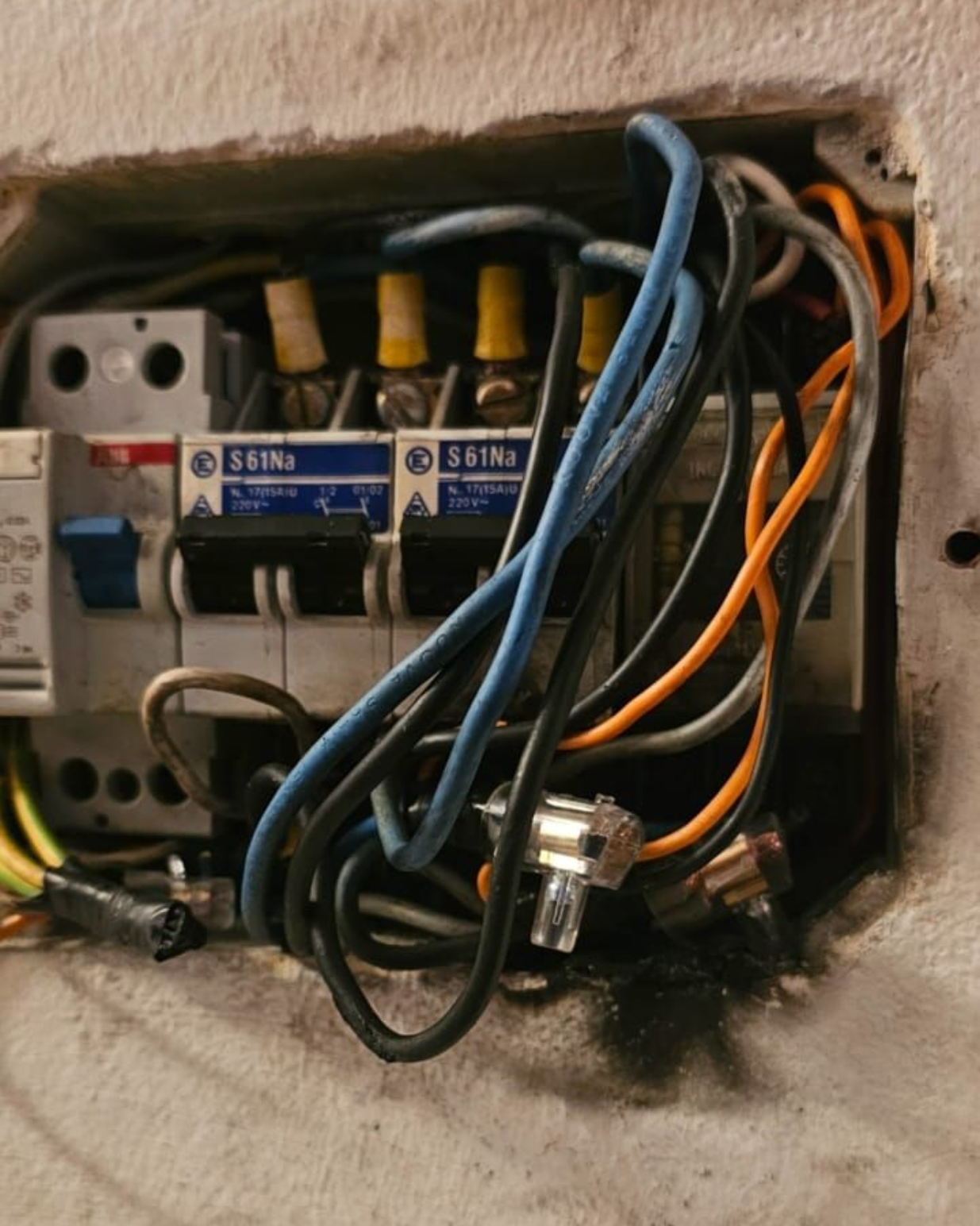 riparazione impianti elettrici