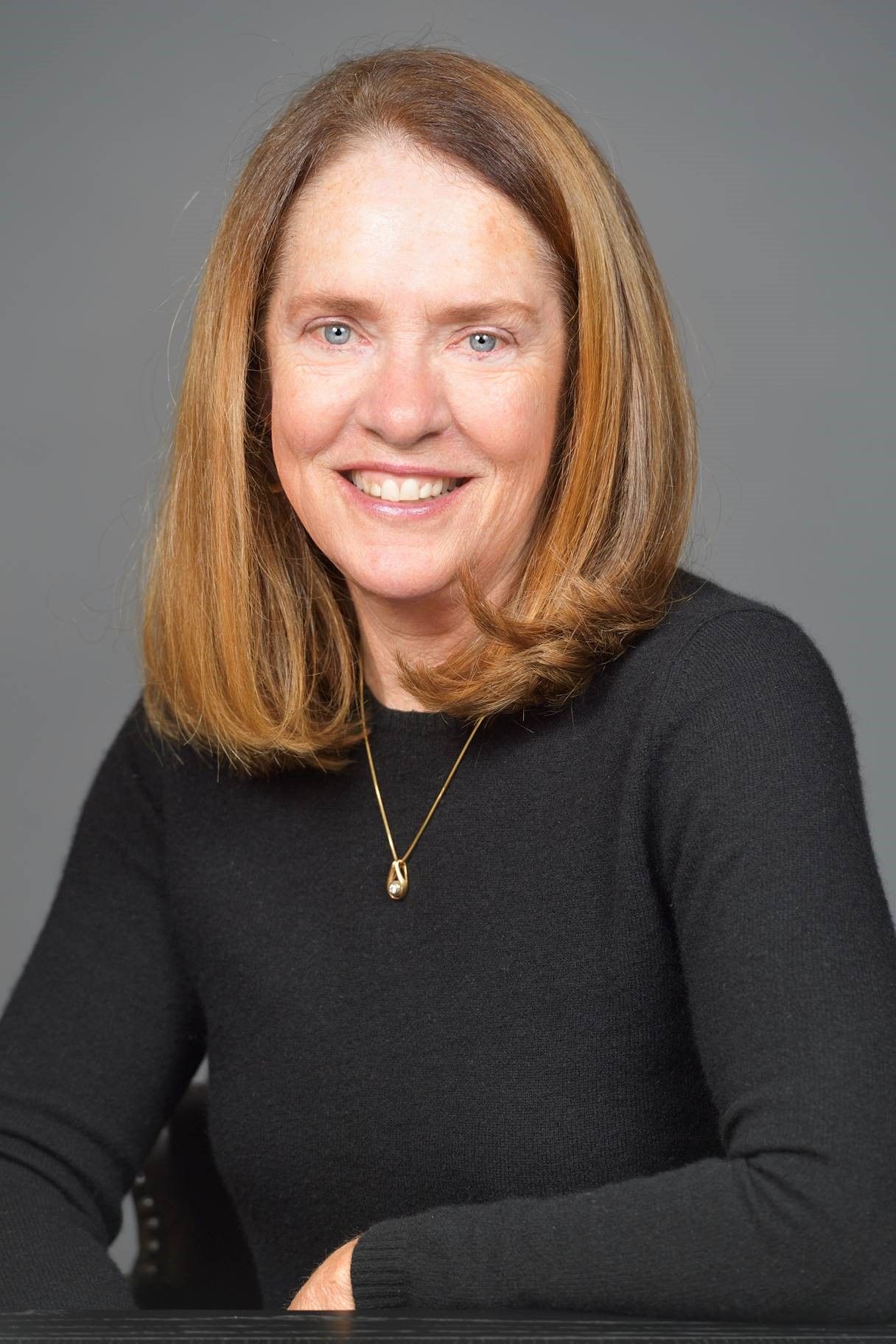 Linda Glass Headshot