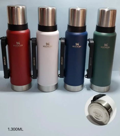Termo de 1.300ML. Con tres sellos Stanley
