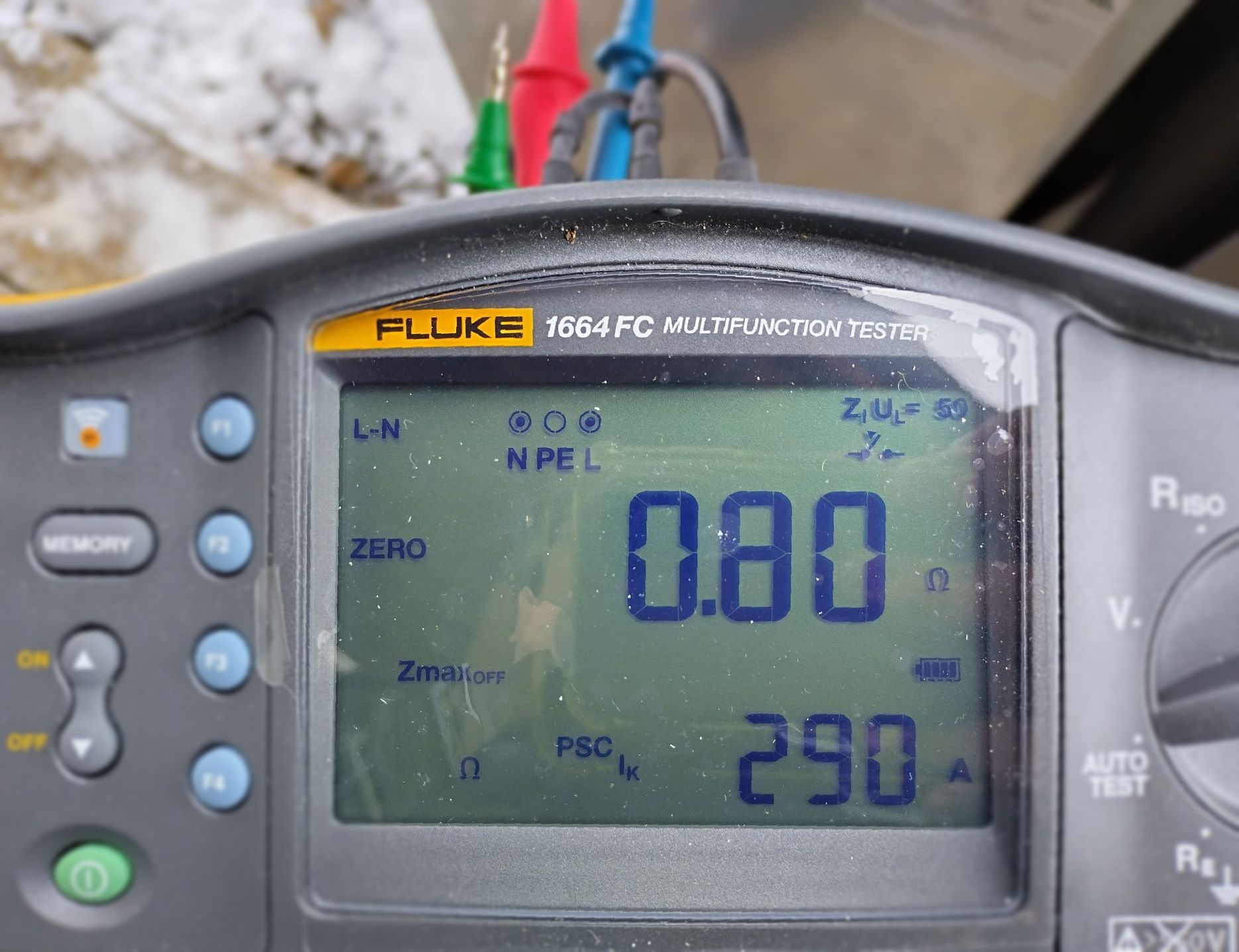 Installation einer Solaranlage oder eines Gleichrichters