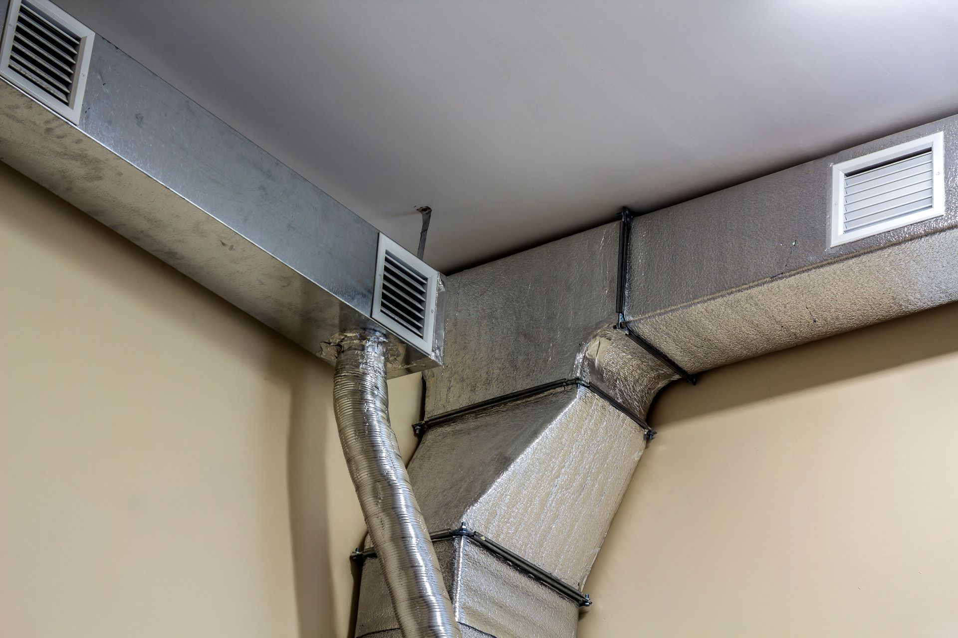 duct ventilation on ceiling and wall