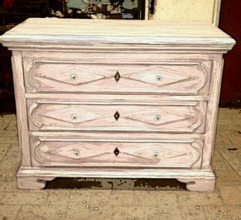 comodino in legno restaurato