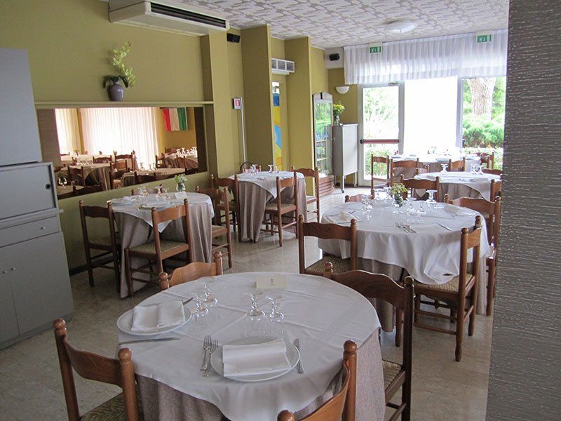 tavoli di un ristorante