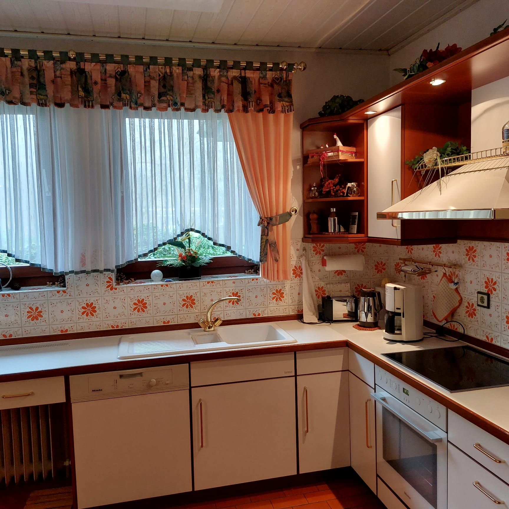 Großzügiger Bungalow mit Garage und Sauna auf weitläufigem Grundstück in Rhauderfehn Klostermoor