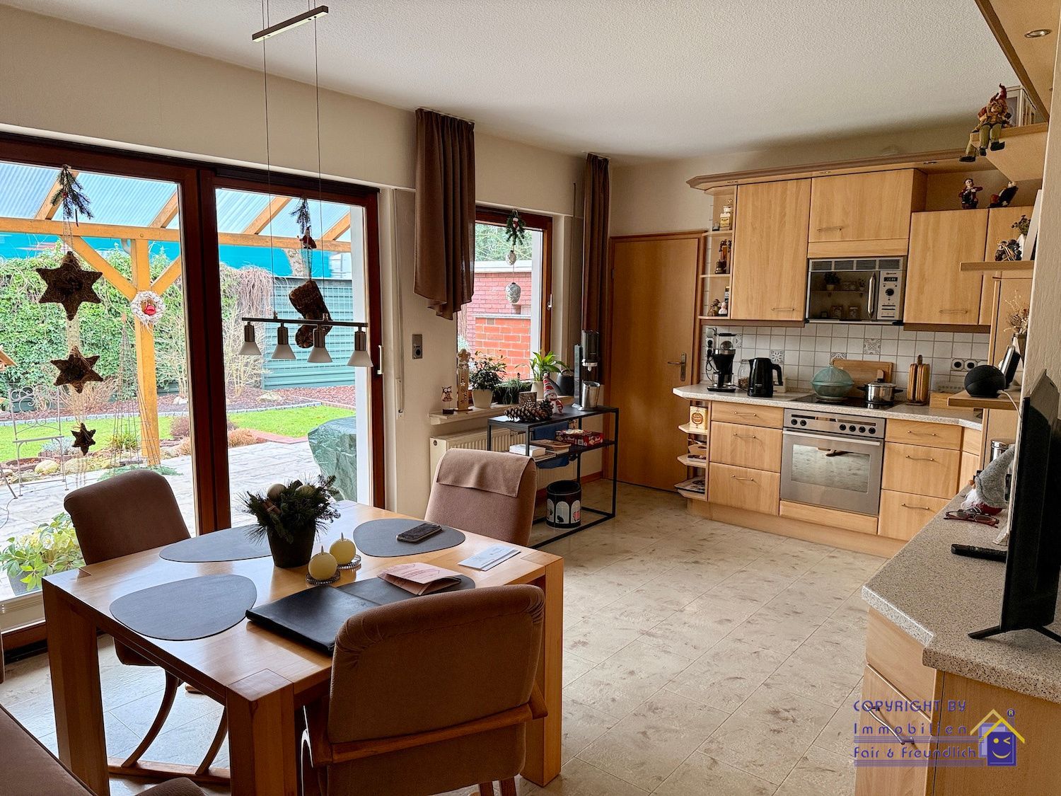 Bungalow mit Doppelgarage in Hesel