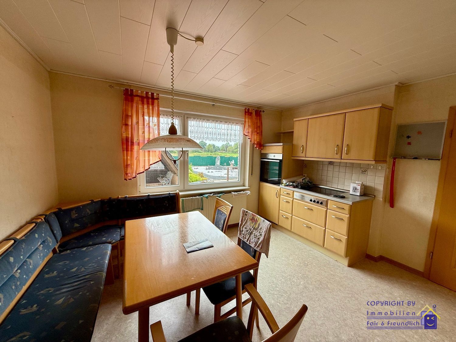 Bungalow mit Doppelgarage in Moormerland