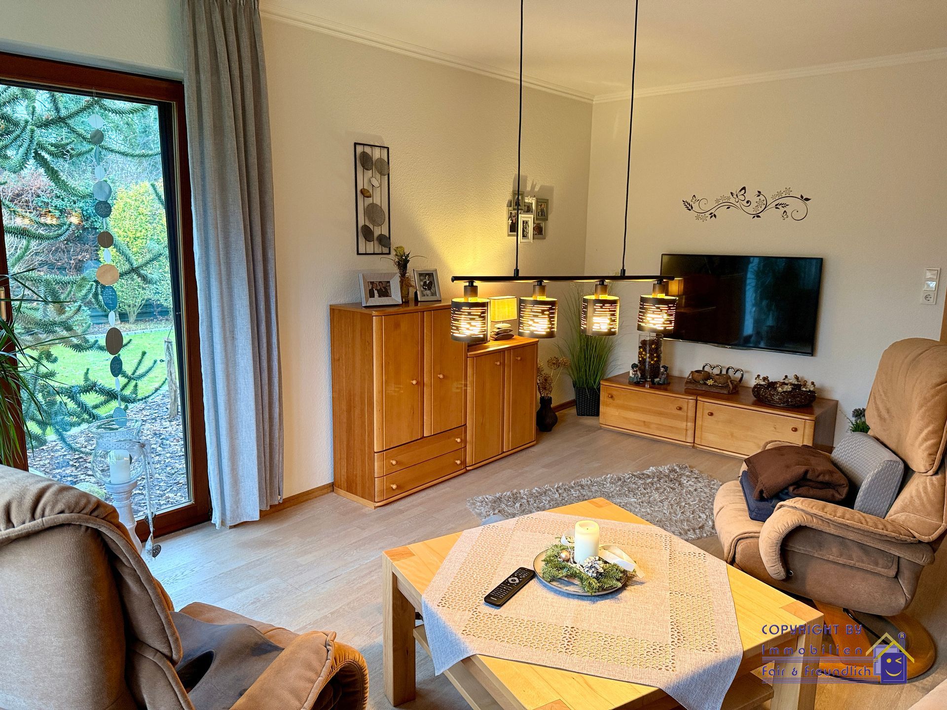 Bungalow mit Doppelgarage in Hesel