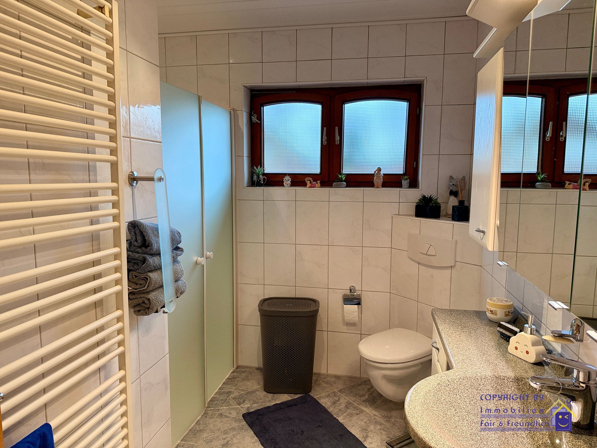 Bungalow mit Doppelgarage in Hesel