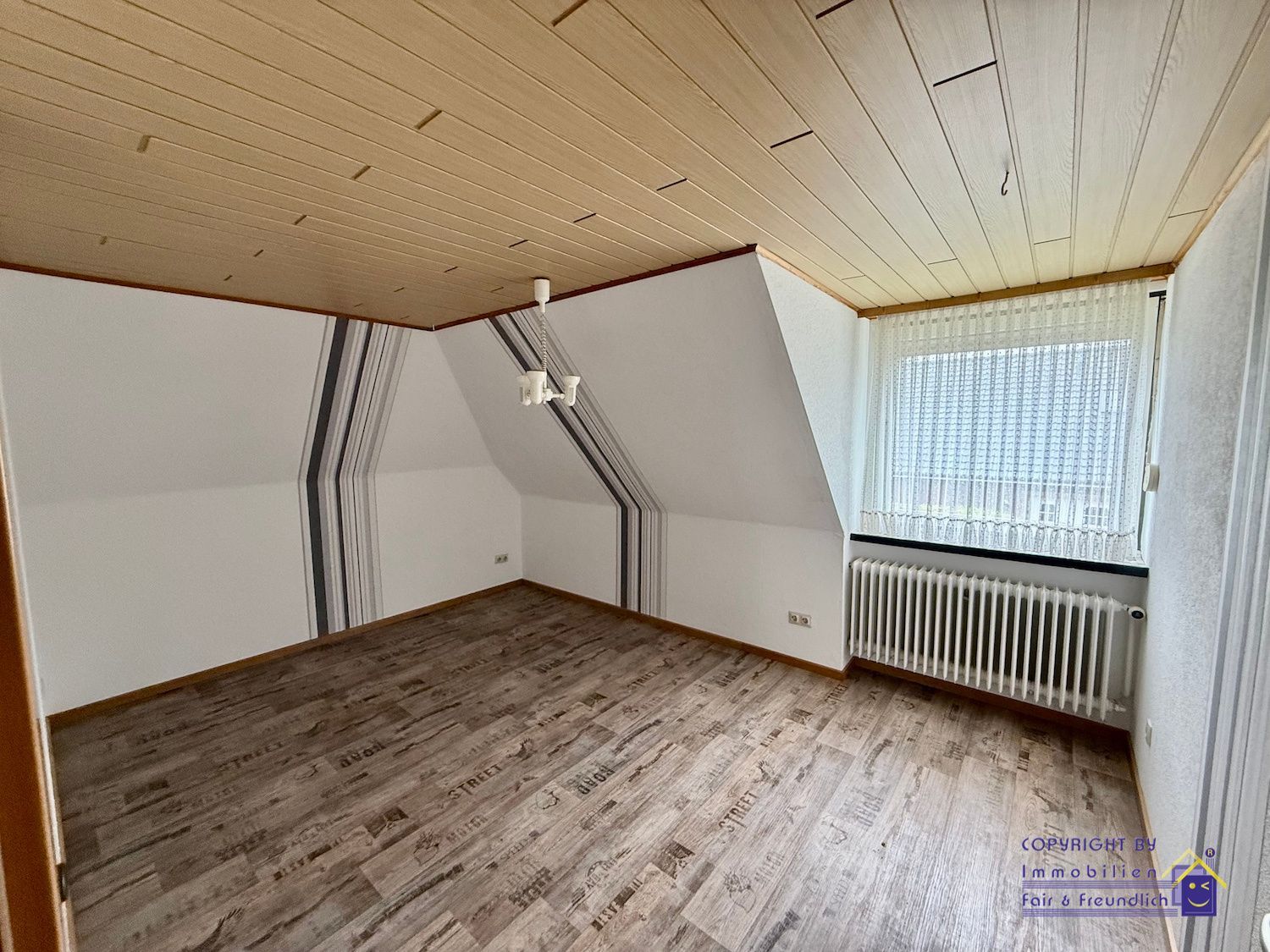 Bungalow mit Doppelgarage in Moormerland