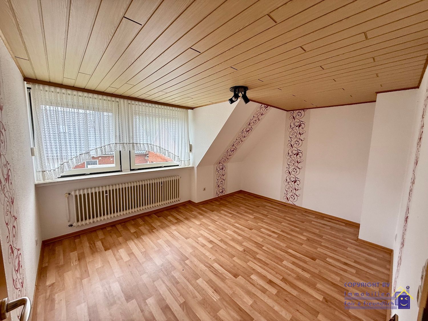 Bungalow mit Doppelgarage in Moormerland
