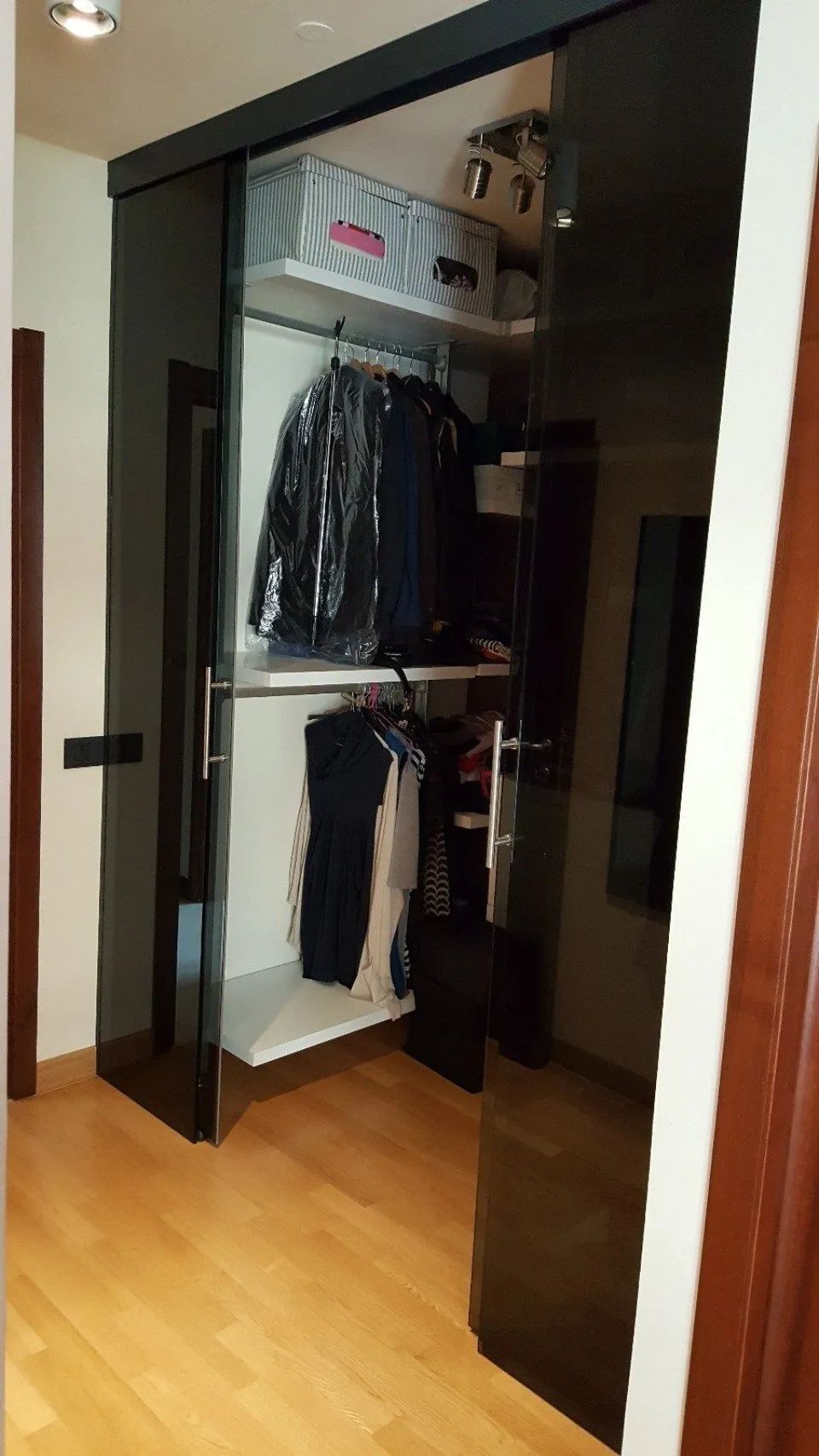 Porta scorrevole per guardaroba