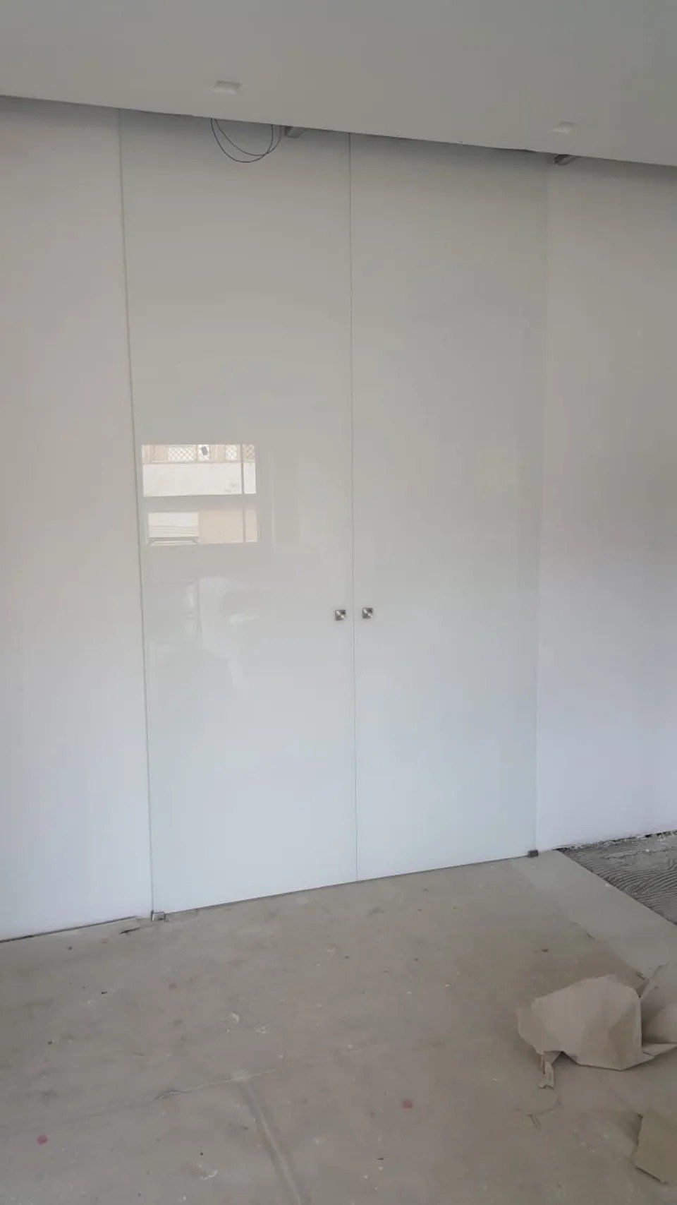 Porta scorrevole chiusa