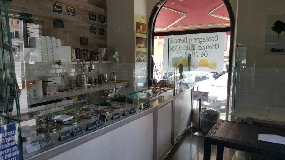 Parete divisoria in vetro per pasticceria