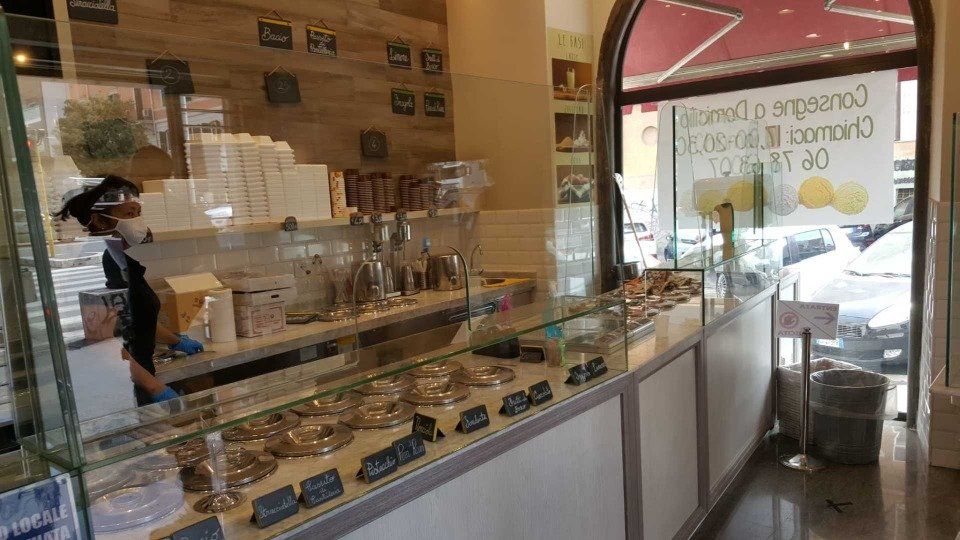 Parete divisoria in vetro per gelateria