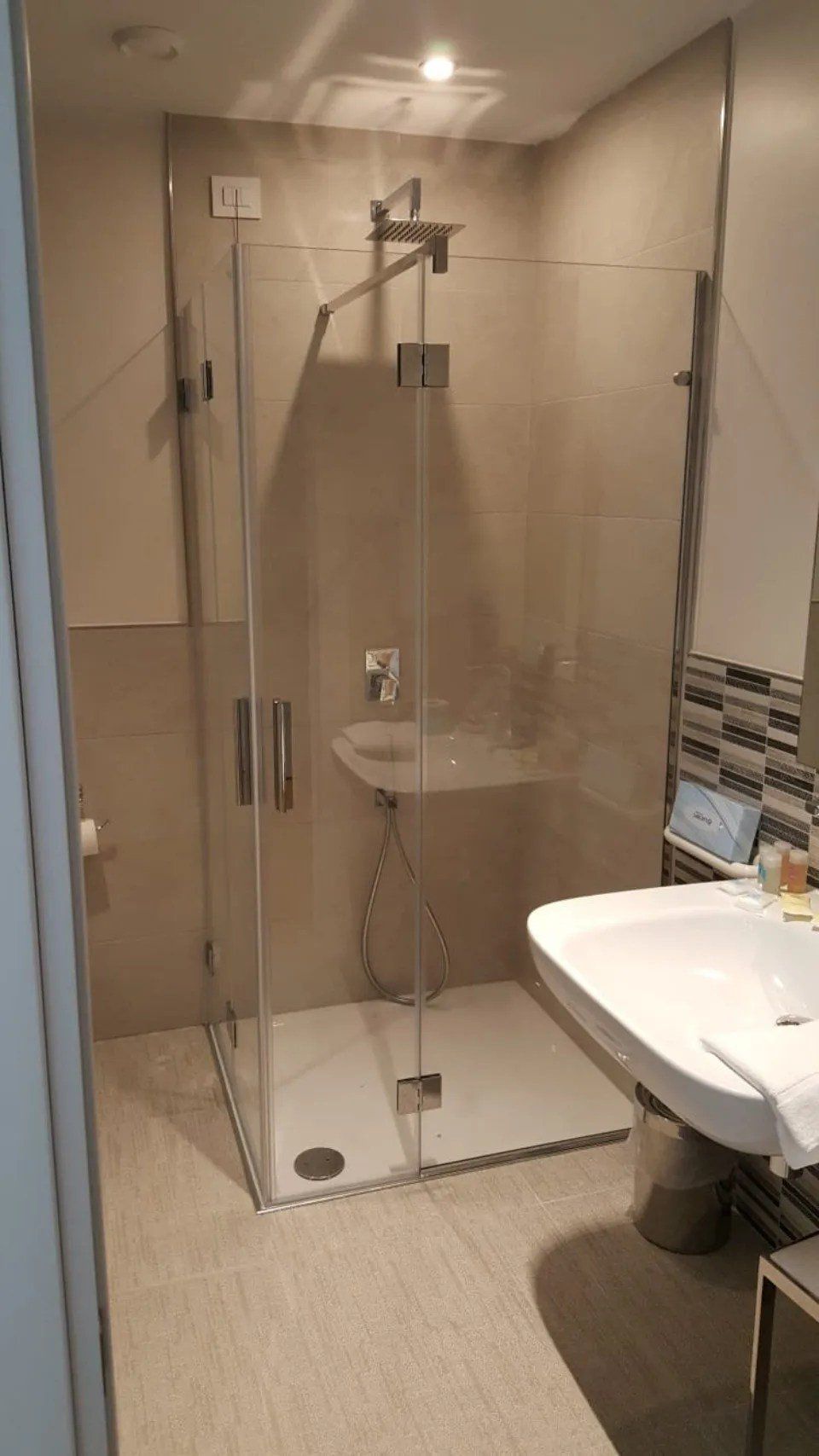 progettazione di box doccia a Roma