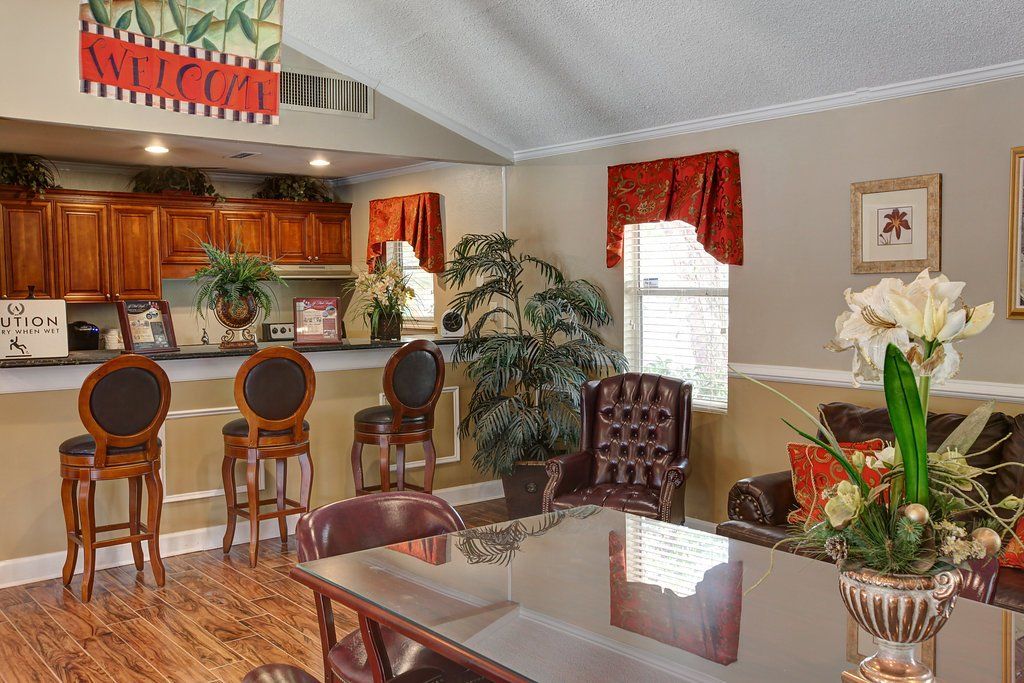 Building Amenity Image Club