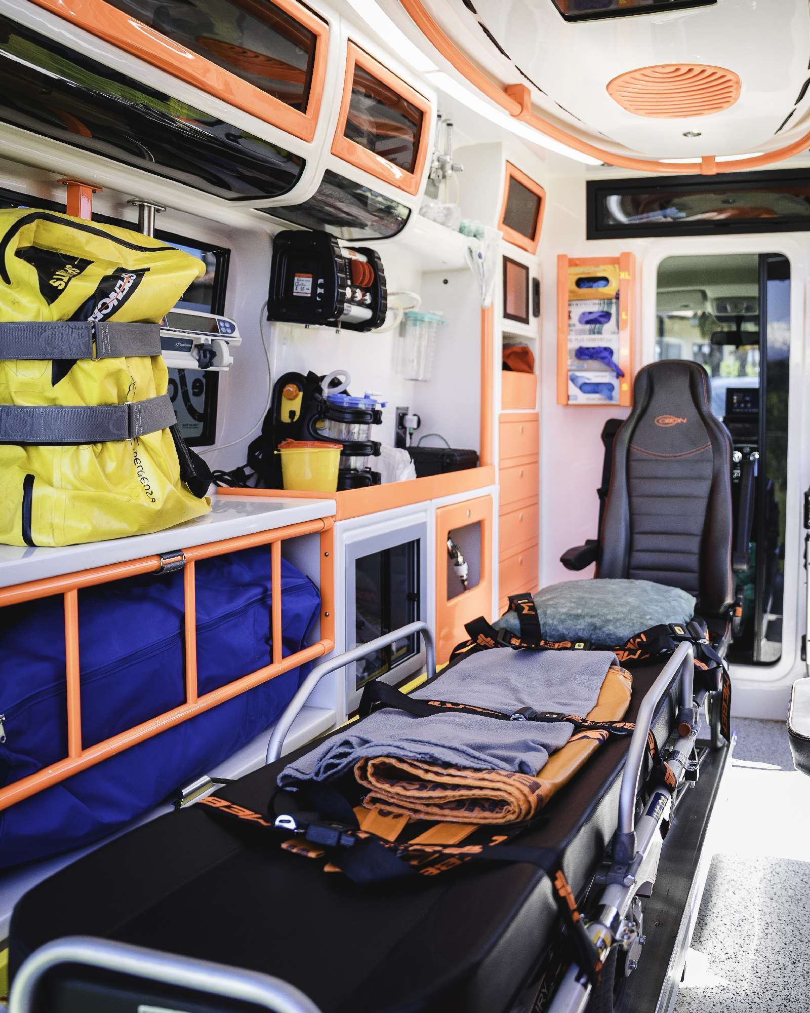 interno ambulanza La Varesina Emergenza Montonate (VA)