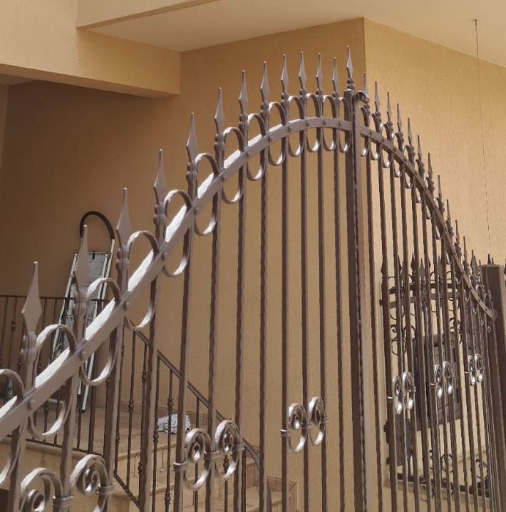 Cancelli e inferriate in ferro e acciaio inox