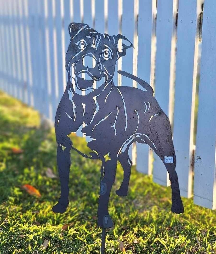 Animal pet dog cat sculpture
