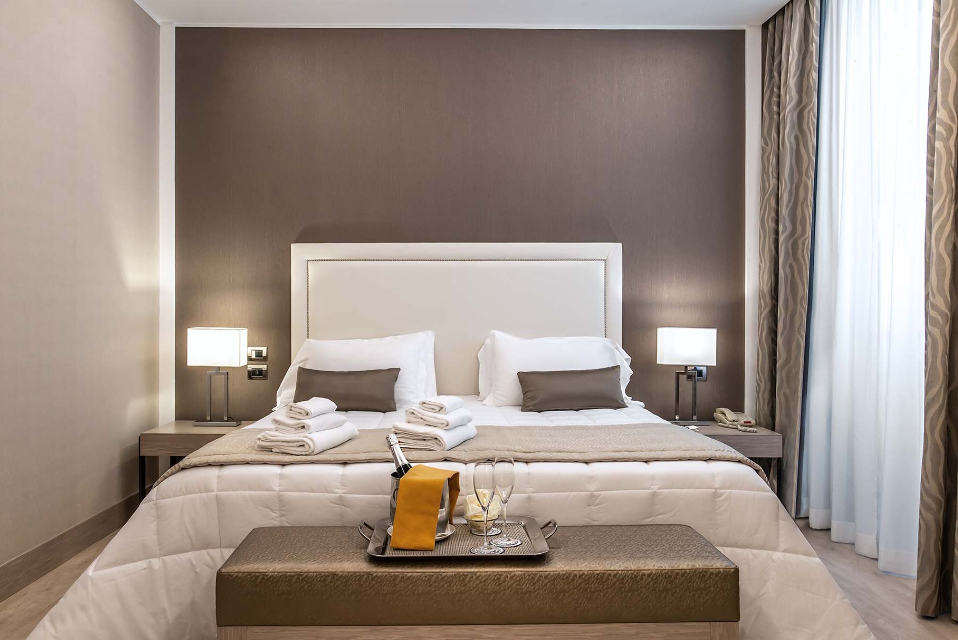 Hotel Genova room