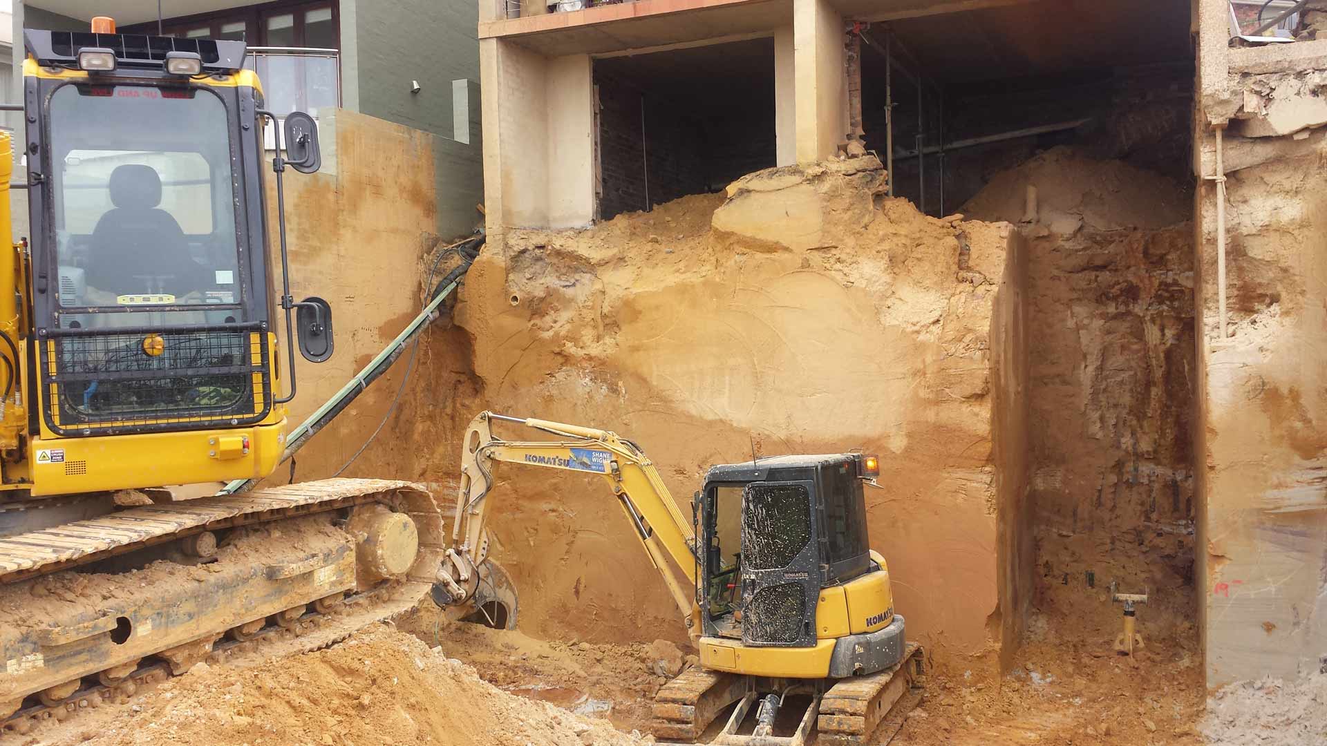 Excavator Doing Some Earthwork | Belrose, Nsw | Shane Wight Excavation
