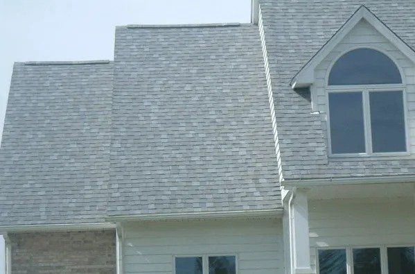 Light Roof – Saline, MI – Diversified Roofing