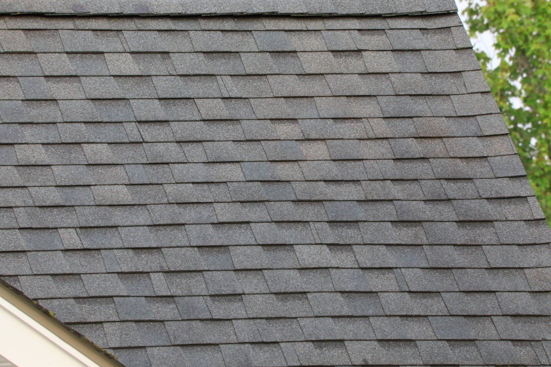 Slanted Garage Roof – Saline, MI – Diversified Roofing