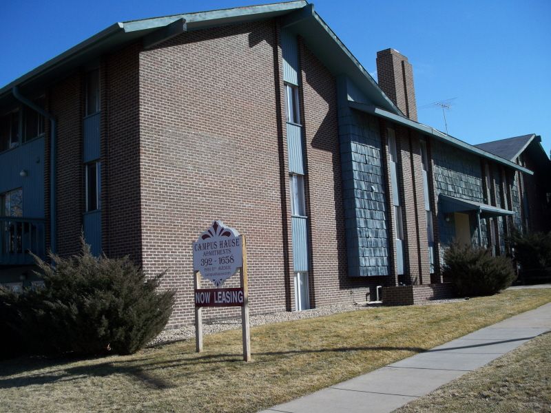 NEXT TO CAMPUS APARTMENTS