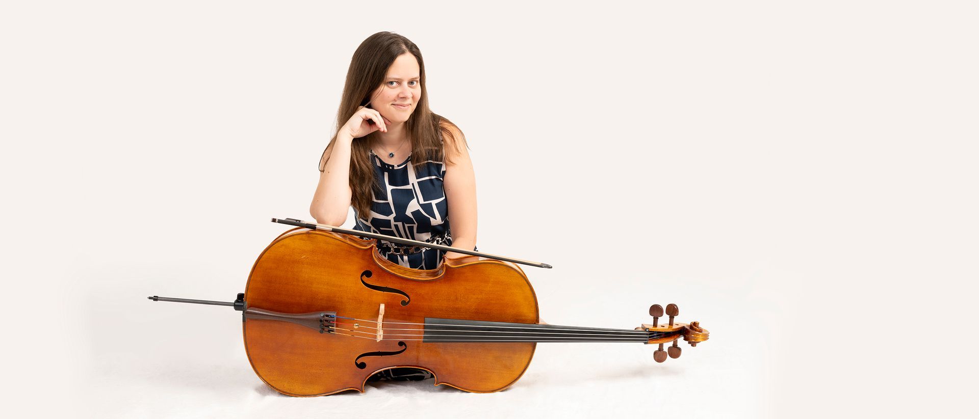 Elodie Fayra| Referenz von RoadtripMusic